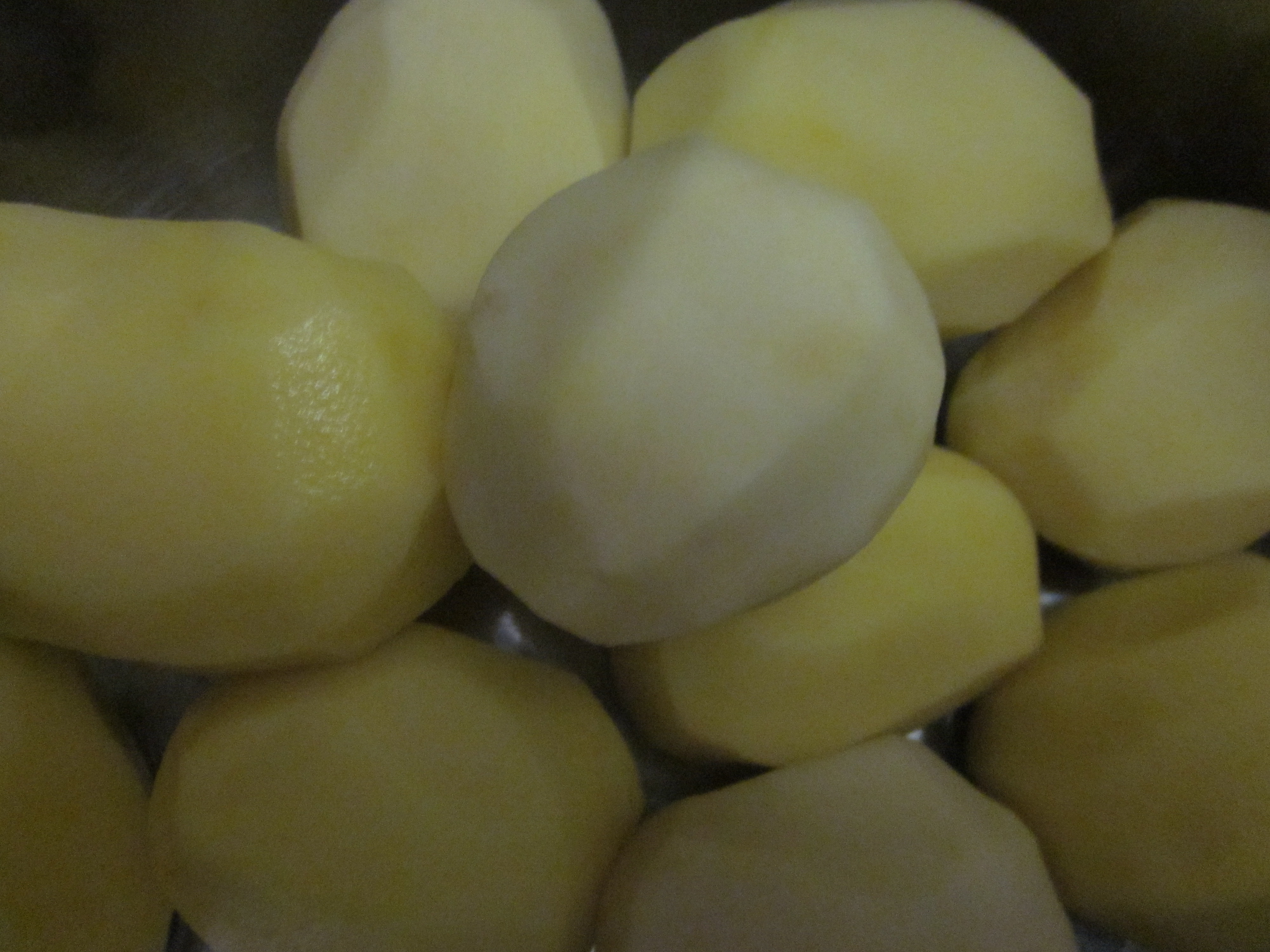 Картофель с яйцами и луком
