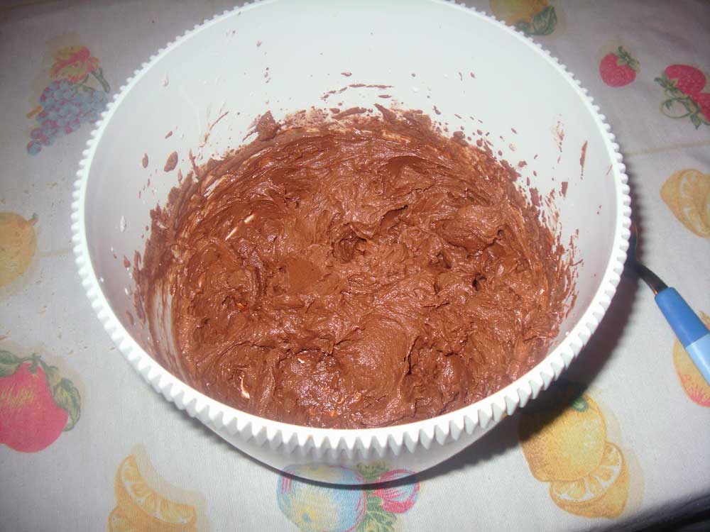 добавить в шоколад сливки