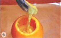 Залить смесь в апельсины