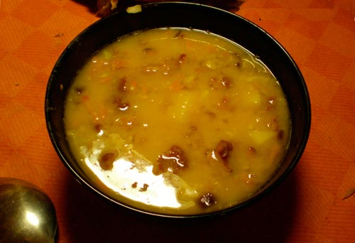 Гороховый суп-пюре с ребрышками