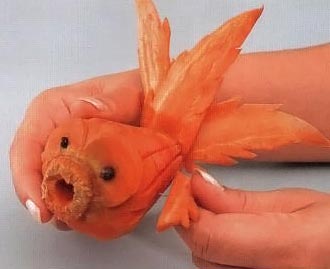 Золотая рыбеа из морковки